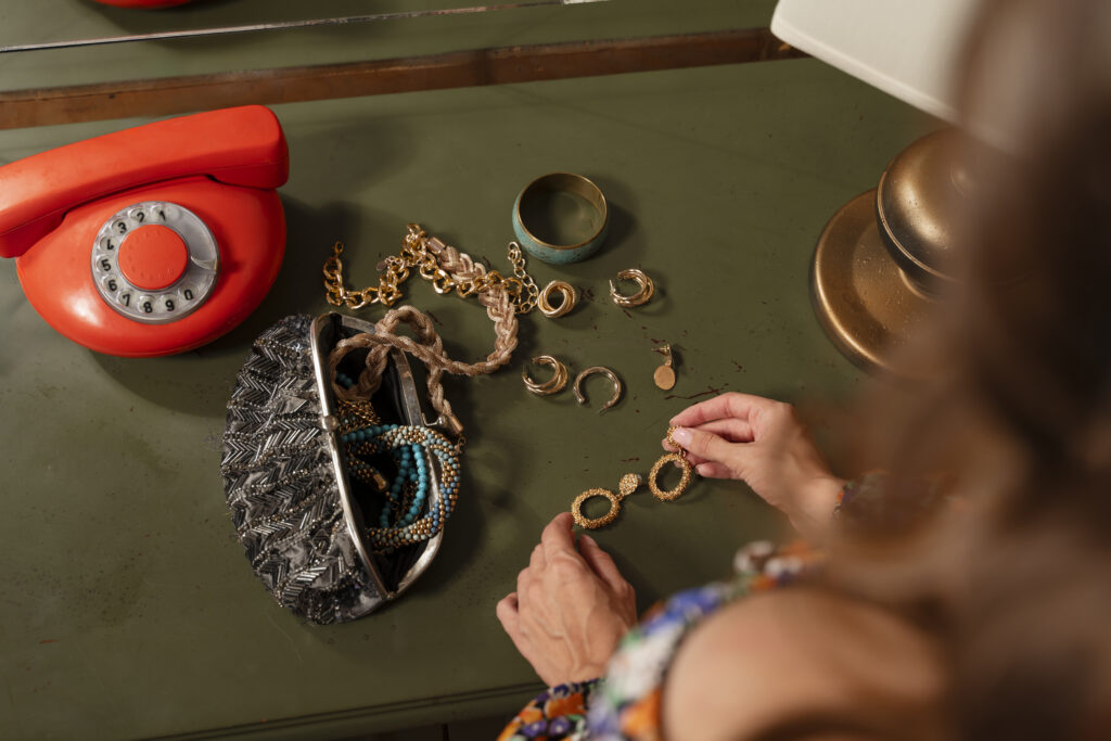 Jewelry vendors